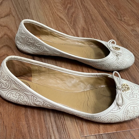 Tory Burch Flats - well worn and loved 💗🩷💗 - Picture 4 of 8